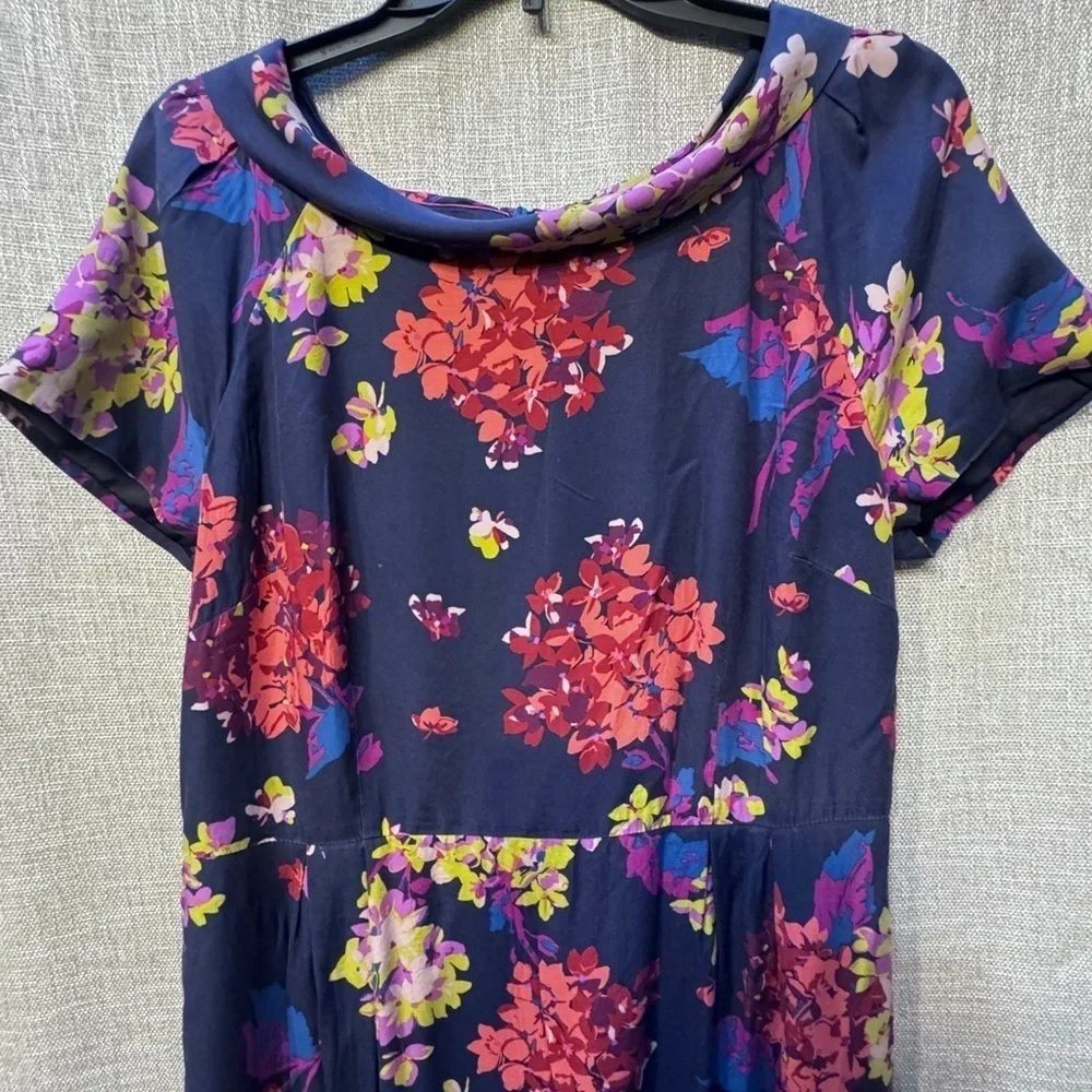 Boden silk floral roll collar midi dress US10 - Picture 4 of 12